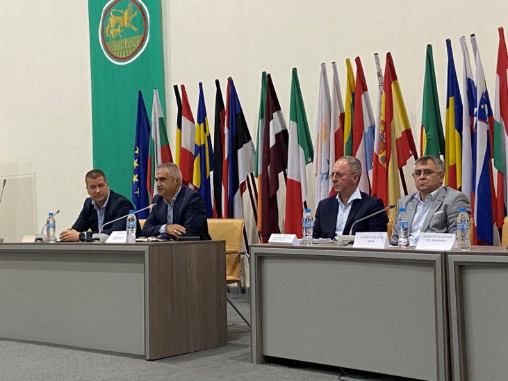 Министър Радев и зам.-министър Ненов на среща в Стара Загора за бъдещето на енергийния комплекс “Марица Изток”