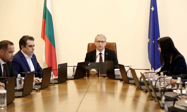 Премиерът акад. Денков възложи на четирима министри да предложат мерки срещу агресията