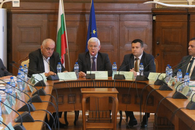 Министър Вътев: Горите имат огромно значение за България и искаме още по-добри резултати в горския сектор