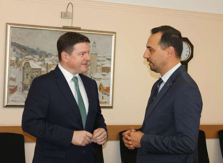 Министър Богданов обсъди с посланика на Великобритания задълбочаване на сътрудничеството в областта на микроелектрониката и високите технологии