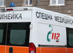 Кола спука гума, скъса мантинелата и се преобърна в насрещното платно на АМ „Марица"