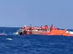 Ферибот с 270 пътници на борда се преобърна край Кипър (ВИДЕО)