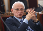 Надявам се нашите народни представители да изпълняват своите ангажименти не само към еврозоната, но и към демокрацията, коментира Румен Радев