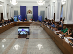 Държавните органи са на терен и следят за необосновано покачване на цените, каза премиерът Росен Желязков на дискусия за еврото