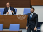 Обобщение
                                                                                По време на посещение в Казанлък президентът Румен Радев изрази критика към работата на правителството и на правосъдната система