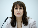 Управляващите най-сетне трябва да вземат решение за пожарната авиация, да изберат между МВР и ВВС, каза президентът Румен Радев