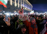 Граждани протестират срещу управляващите в центъра на София