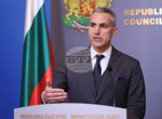 Оставяме на следващото правителство не просто доклади, а посока, не просто факти, а подробни разчети и кратки резюмета, каза Андрей Гюров