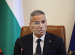 Министрите от кабинета "Гюров" не се скриха зад унизителното оправдание "за два месеца - толкова", каза служебният премиер