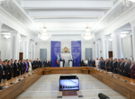 Обобщение
                                                                                Правителството с министър-председател Румен Радев встъпи в длъжност на церемония в Министерския съвет