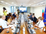 Обобщение
                                                                                ВСС прие оставката на Борислав Сарафов като директор на НСлС и заместник главен прокурор, той остава редови следовател