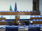 С обща визия, решителност и по-тясно сътрудничество Европа ще се справи с предизвикателствата, заяви Илияна Йотова на приема за празника на Франция