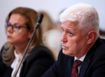 Обобщение
                                                                                Президентът Илияна Йотова посети Трета авиационна база Граф Игнатиево и се запозна с новоизградената инфраструктура за самолетите F-16