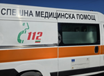 Повече от 30 доброволци, пожарникари и екипи на Аварийното звено участват в гасенето на пожара край петричкото село Кърналово