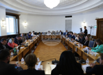Правителството разработва мерки за подкрепа на най-уязвимите заради покачването на цените на горивата, съобщи премиерът Румен Радев