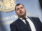 "Автомобил не се поправя само с отвертка и ключ". Властта обеща мерки за цените през "целите 4 години"