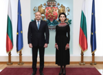 Правителството вкарва украинската посланичка в българския корупционен скандал