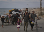 Thousands of Palestinians flee Israeli ground offensive in Gaza City