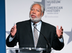 Lonnie Bunch to retire from Smithsonian leadership following clash with Trump administration