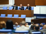 НА ЖИВО: Изслушват премиера Румен Радев в Народно събрание