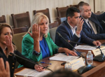 Без да си прекъсват ваканцията: управляващите оставят за януари увеличенията на заплатите на младите медици