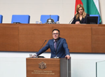 Министърът на икономиката: Спасихме рафинерията на "Лукойл", нито един евроцент няма да отиде в Русия