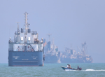 Trump reimposes US blockade and demands 20% Hormuz shipping fee