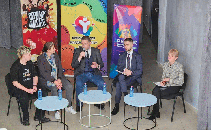 Зам.-министър проф. Даниела Дашева участва в дискусия за младежката работа