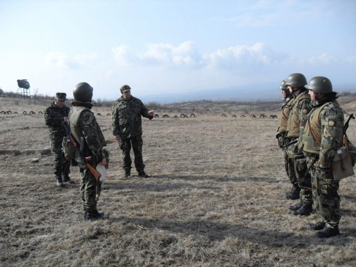 Успешно завърши сержантската подготовка на военнослужещи от различни формирования на Сухопътните войски