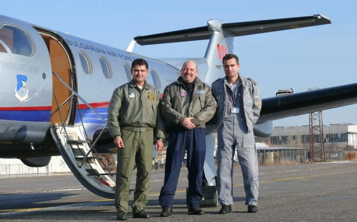 Завърши подготовката на екипажи на самолет „Пилатус” PC-12 в транспортна авиционна база - Враждебна