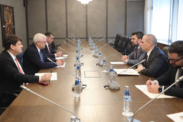 България поиска разяснение от Турция за навлизането на кораб KAIROS в български води