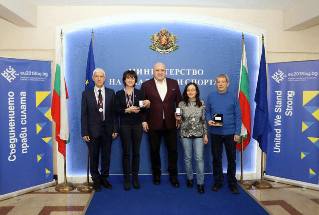 Министър Кралев награди призьорите от 38-ите „Световни здравни медицински игри“