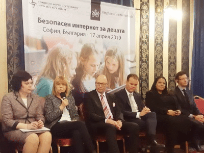 Фандъкова: Столичната община финансира проекти на граждански организации, работещи в сферата на безопасния интернет