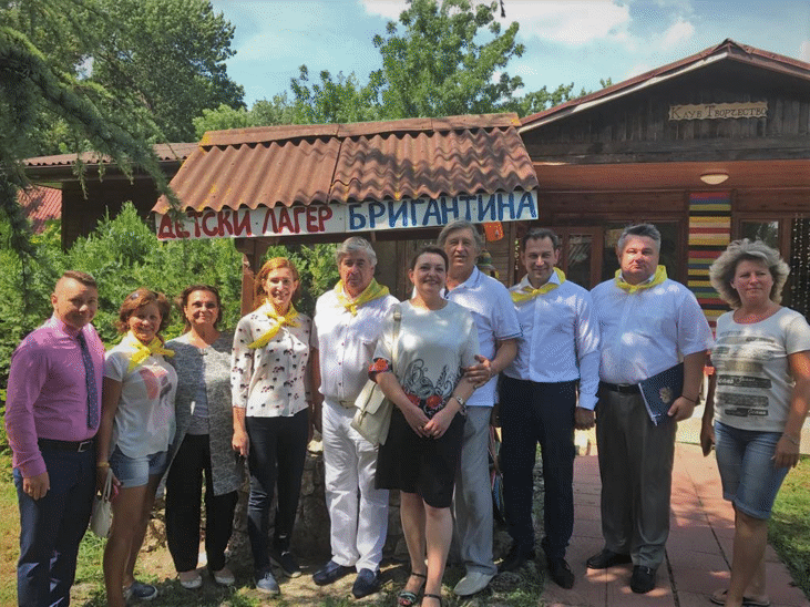 Министър Ангелкова и посланик Анатолий Макаров посетиха международни детски лагери по Северното Черноморие