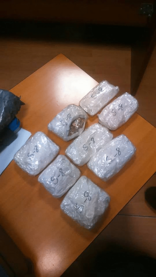 Контрабандни златни и сребърни изделия за над 39 900 лева задържаха митническите служители на МП Лесово