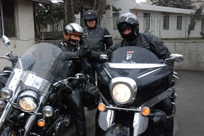 „Да бъдем толерантни на пътя”, призоваха днес представители на мотоклубове и столични пътни полицаи