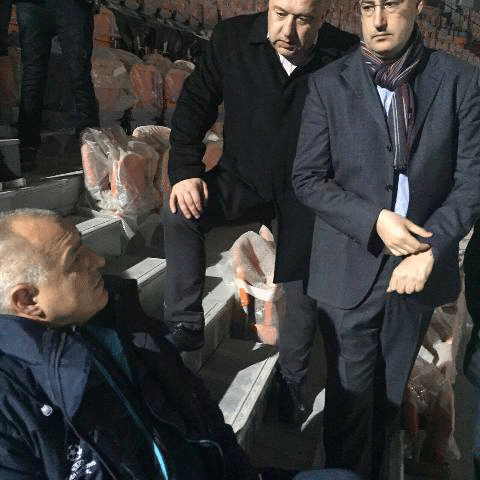 Министър-председателят Бойко Борисов и министър Кралев на инспекция в спортната зала в Пловдив