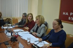 Омбудсманът Мая Манолова: Трудовата експлоатация е на второ място по брой жертви след сексуалната