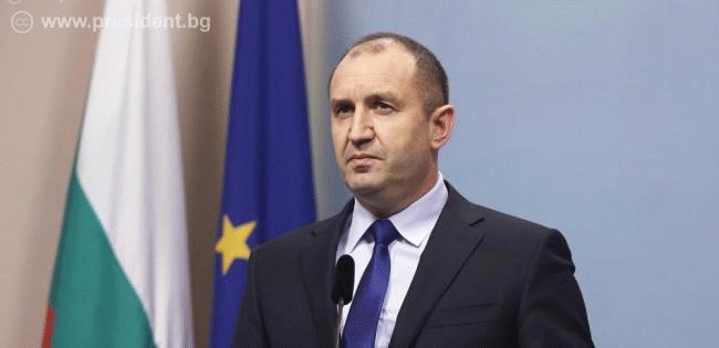 Президентът: Очаквам правителството и народните представители, докато решават въпросите за собственото си политическо бъдеще, да не забравят и огромната си отговорност към гражданите