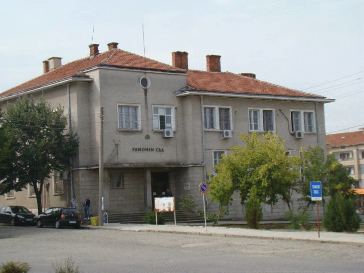 Районна прокуратура – Елхово задържа за 72 часа турски гражданин, който противозаконно превел през границата на Р. България шест чужди граждани