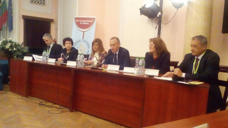 Министър Красимир Вълчев: Дигитални Умения Трябва Да Се Усвояват От Първи Клас