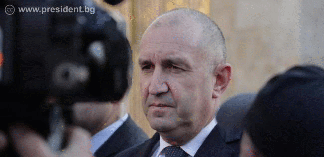 Румен Радев: Политическата класа все повече затъва в блатото на беззаконието