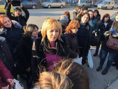 Омбудсманът Мая Манолова и синдикатите на среща за трудовите права