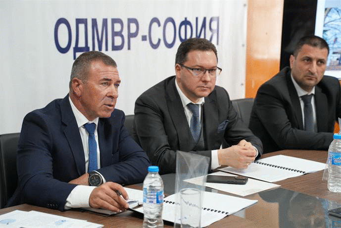 Министър Даниел Митов: МВР е на гражданите, на всички Вас – не позволявайте нищо и никой да петни авторитета на институцията