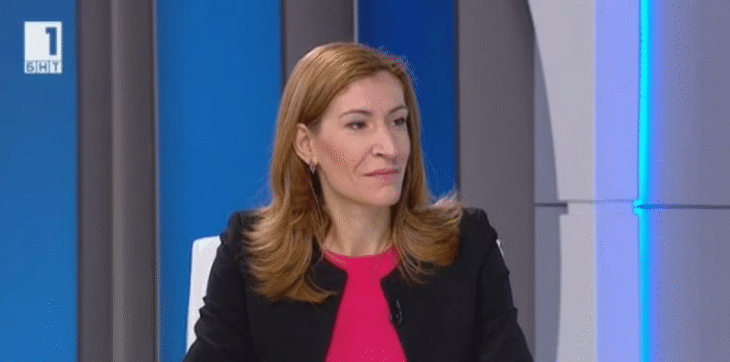 Министър Ангелкова: Очакваме повече български туристи по Черноморието
