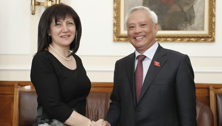 Възможностите за укрепване и развитие на парламентарното сътрудничество бяха основна тема на разговора на председателя на Народното събрание Цвета Караянчева със заместник-председателя на парламента на Виетнам Уонг Чу Лиу