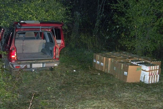 Антимафиоти и гранични полицаи задържаха след преследване контрабандист на цигари