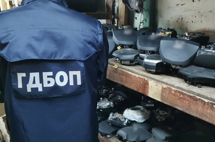 Разкрита е незаконна интернет търговия на опасни въздушни възглавници за моторни превозни средства