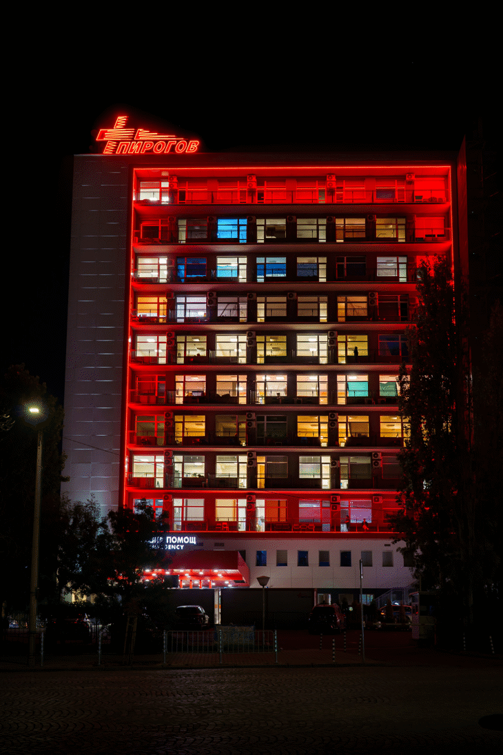 Германски граждани са транспортирани по спешност в "Пирогов" след инцидент в софийското метро