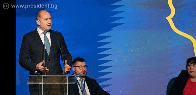 Румен Радев: Процесът по приемане на България в Еврозоната трябва да води към повишаване на жизнения стандарт на българите, а не да го понижи